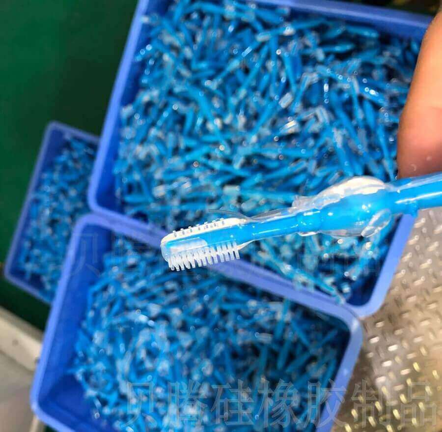 液态硅胶儿童牙刷